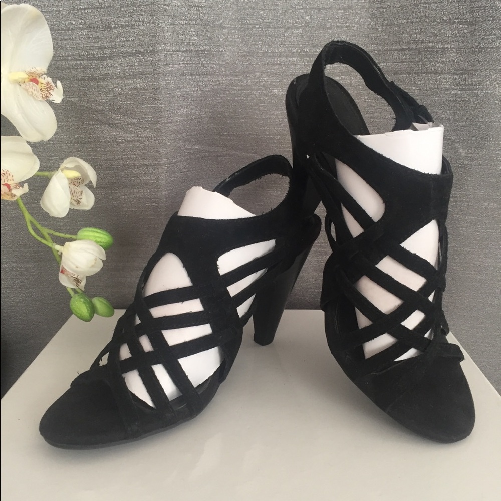 Kenneth Cole pre loved sandals